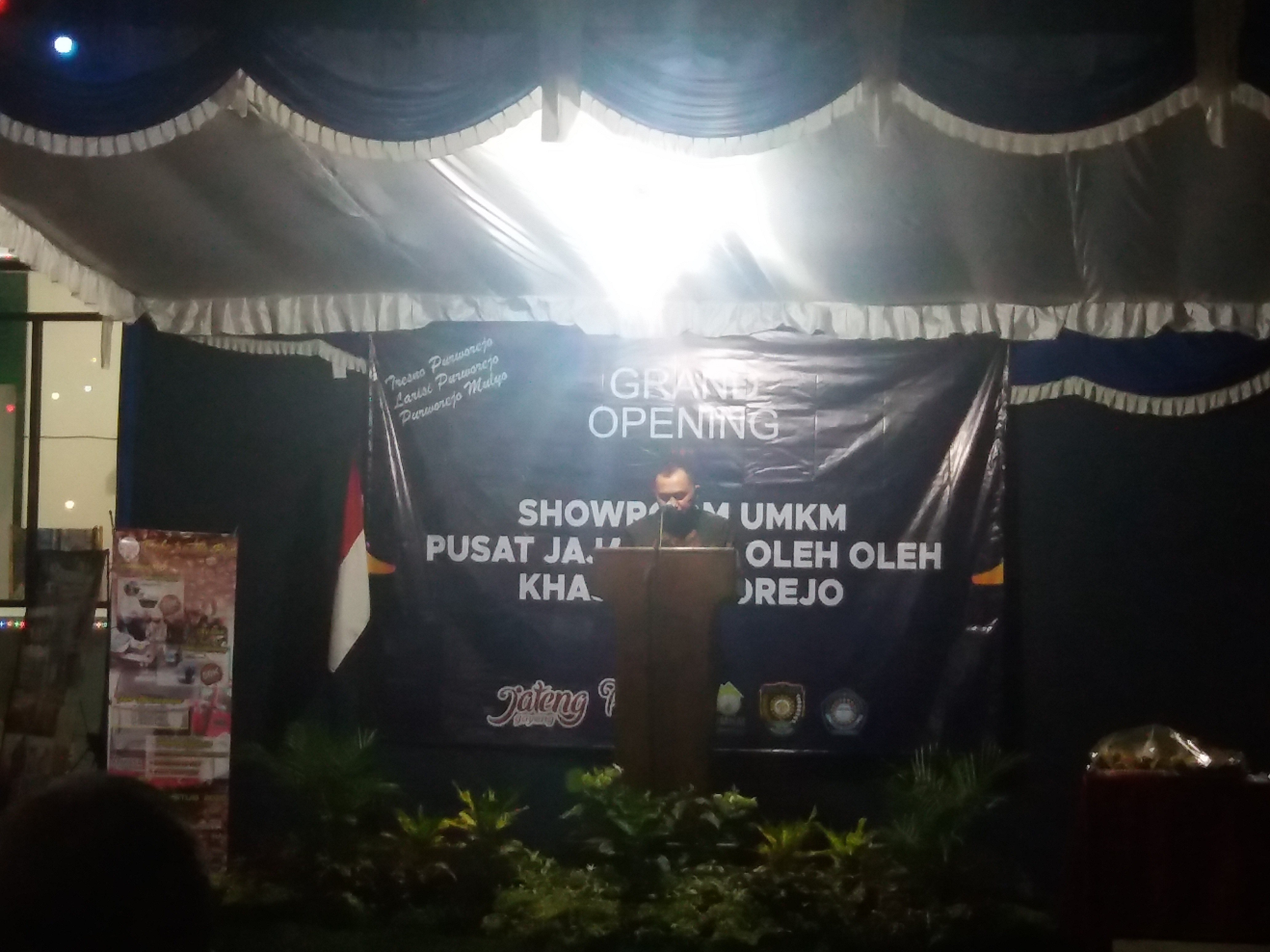 Bupati Purworejo Resmikan Showroom UMKM Kabupaten Purworejo Pada Petingatan Hari UMKM Tahun 2020