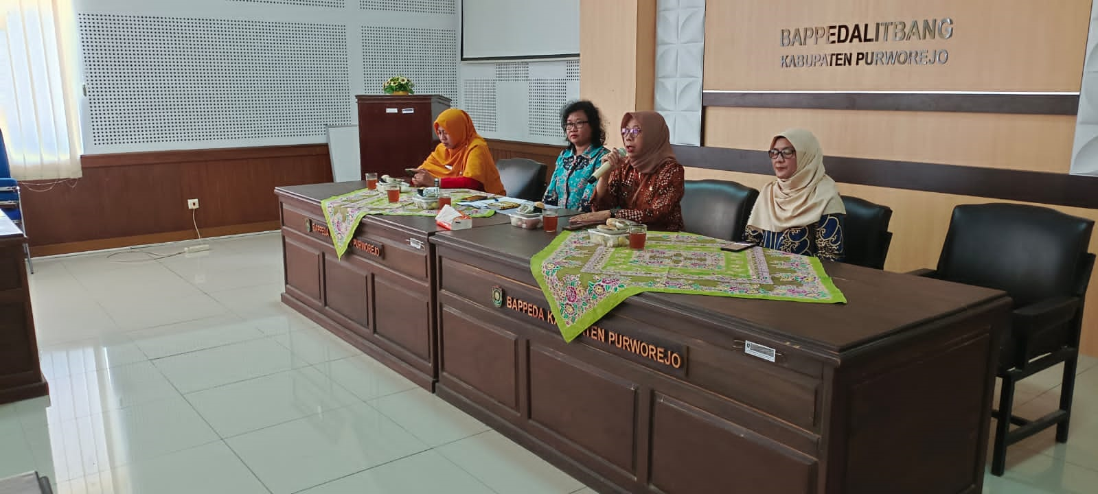 Sosialisasi Netralitas ASN pada pertemuan rutin DWP Bappedalitbang