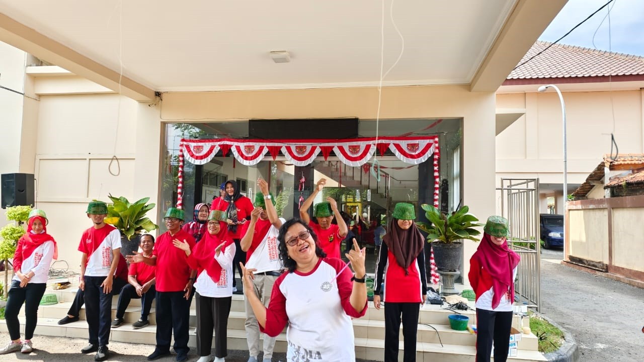 Lomba_Agustusan_Bappedalitbang.jpg