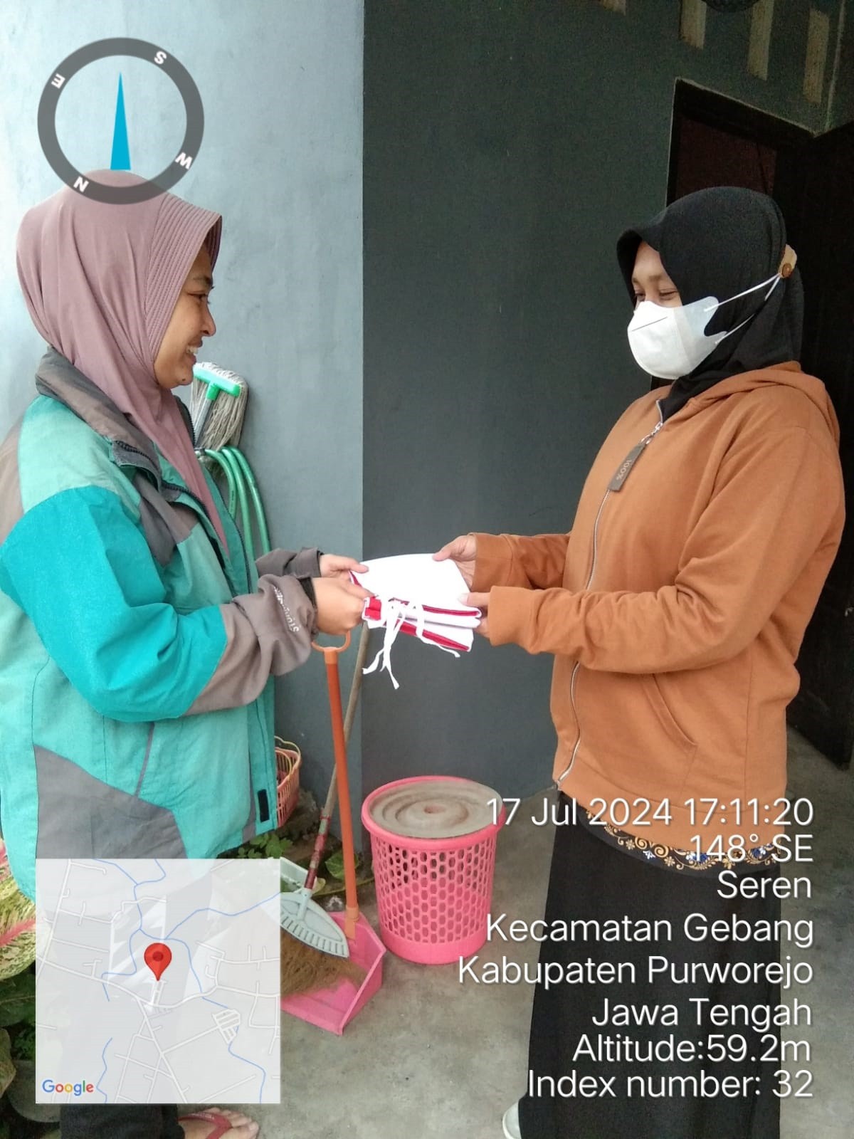 Pembagian_Bendera_Merah_Putih_17_Juli_2024.jpg
