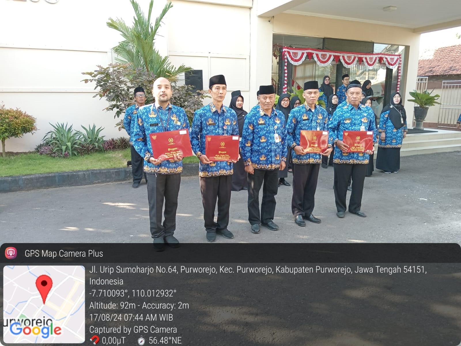 Penyerahan_SLKS_Bappedalitbang_2024.jpg