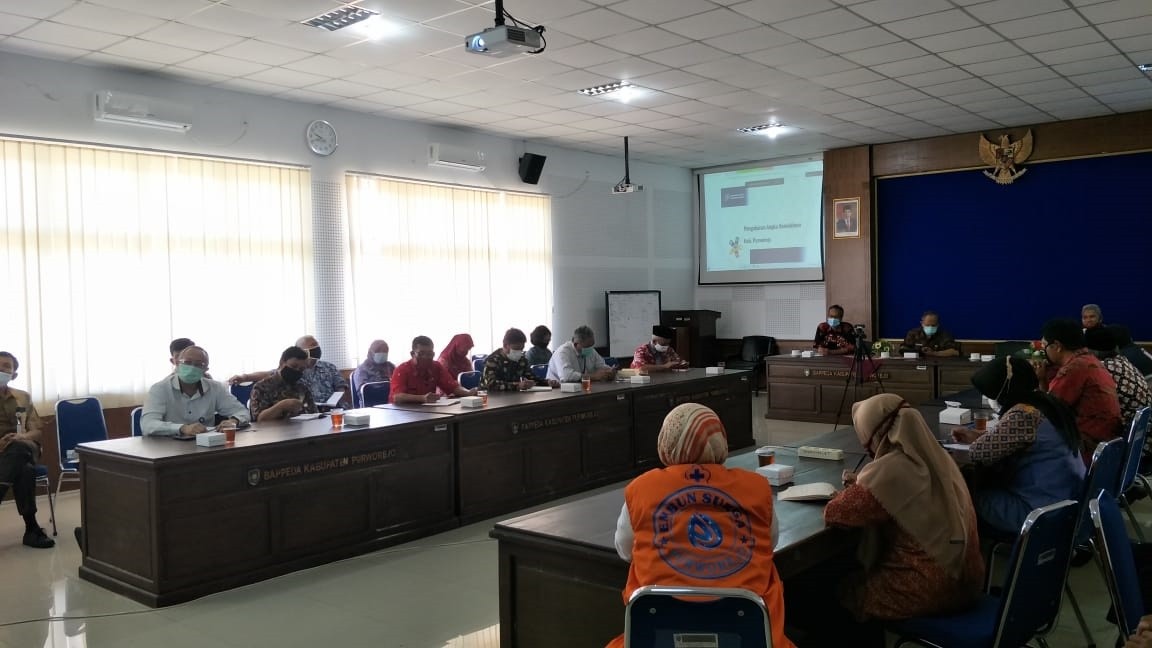 RAKOR BIDANG PEMERINTAHAN DAN PEMBANGUNAN MANUSIA DENGAN TEMA \"SINERGIS PENANGGULANGAN KEMISKINAN DI MASA PANDEMI COVID-19\"