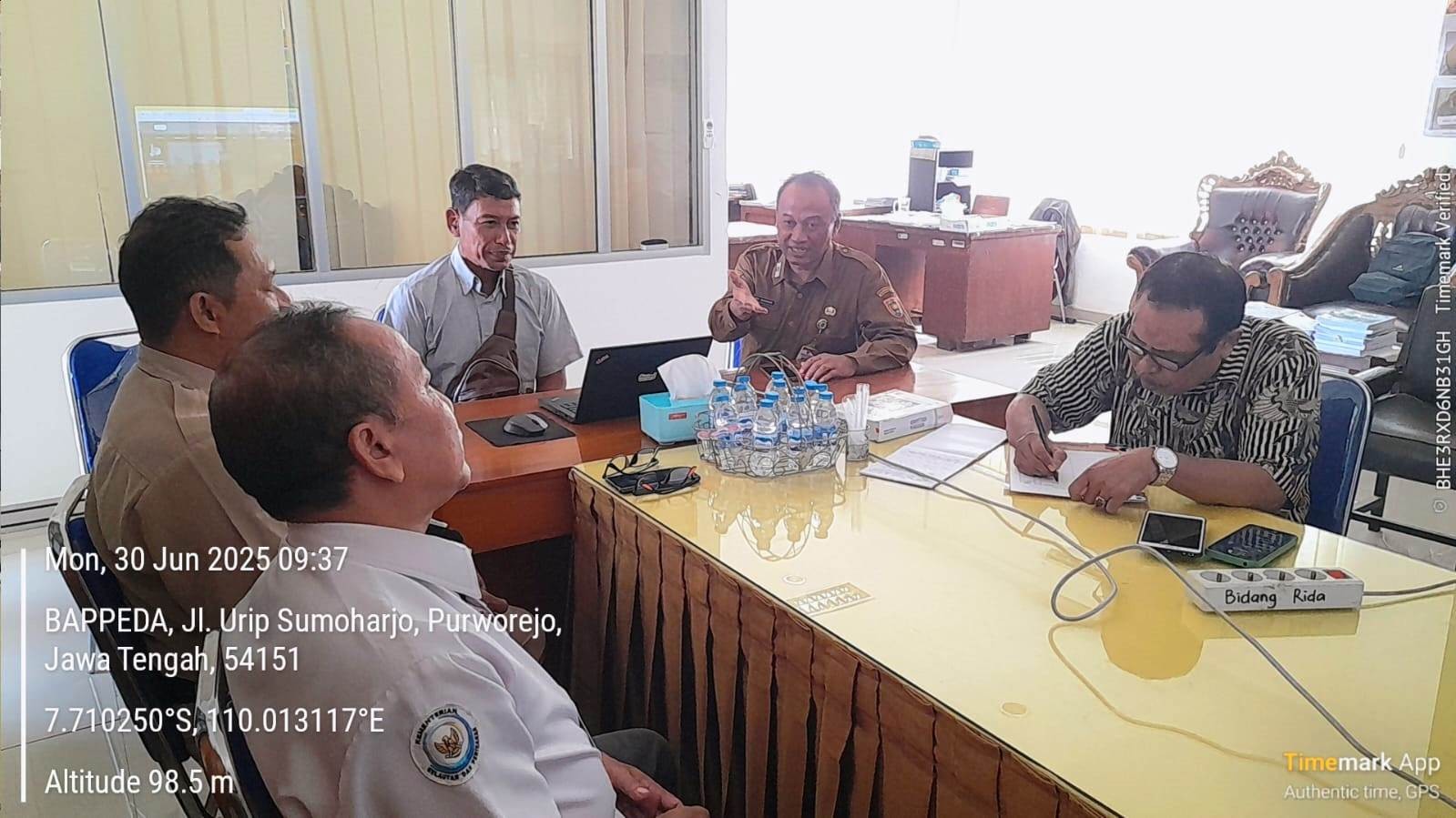 Kepala Bapperida Berikan Pengarahan kepada Tim Peserta KRENOVA Jateng 2025