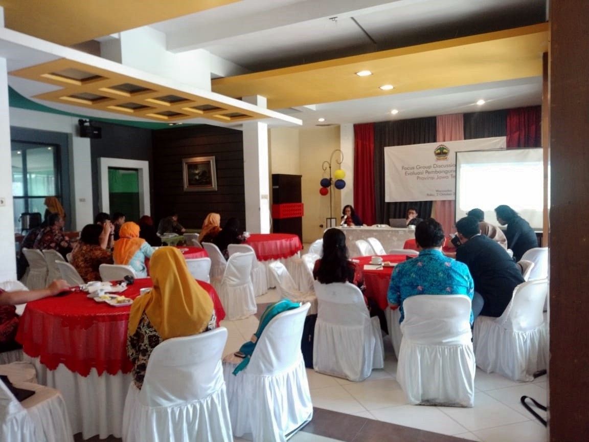 Bappenas Bersama FEB Universitas Diponegoro Selenggarakan FGD Evaluasi Pembangunan Daerah di Provinsi Jawa Tengah