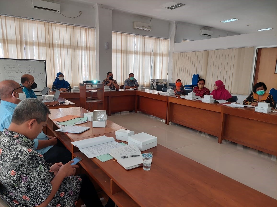 rapat_juri_lomba_penelitian.jpg