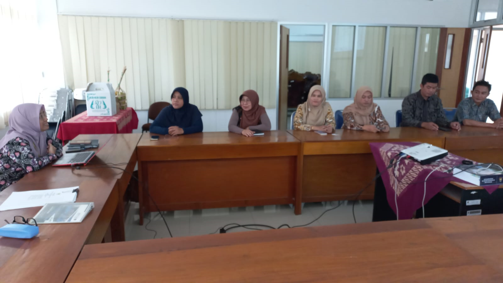 Menerima Kunjungan Kerja Balitbang Kab Cirebon